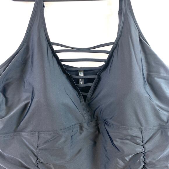 Torrid Wireless Ladder Front Ruched One Piece Swimsuit Black Size 5 - Picture 5 of 8